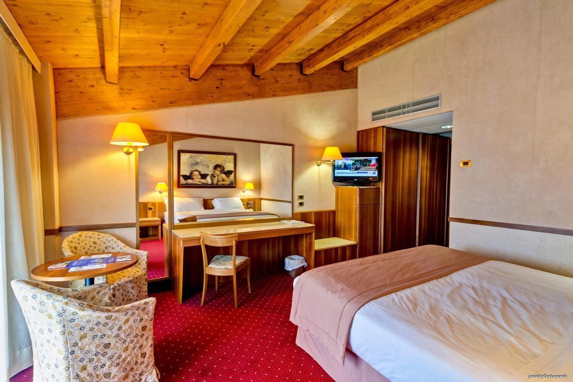 Best Western Hotel Salicone Norcia Buitenkant foto